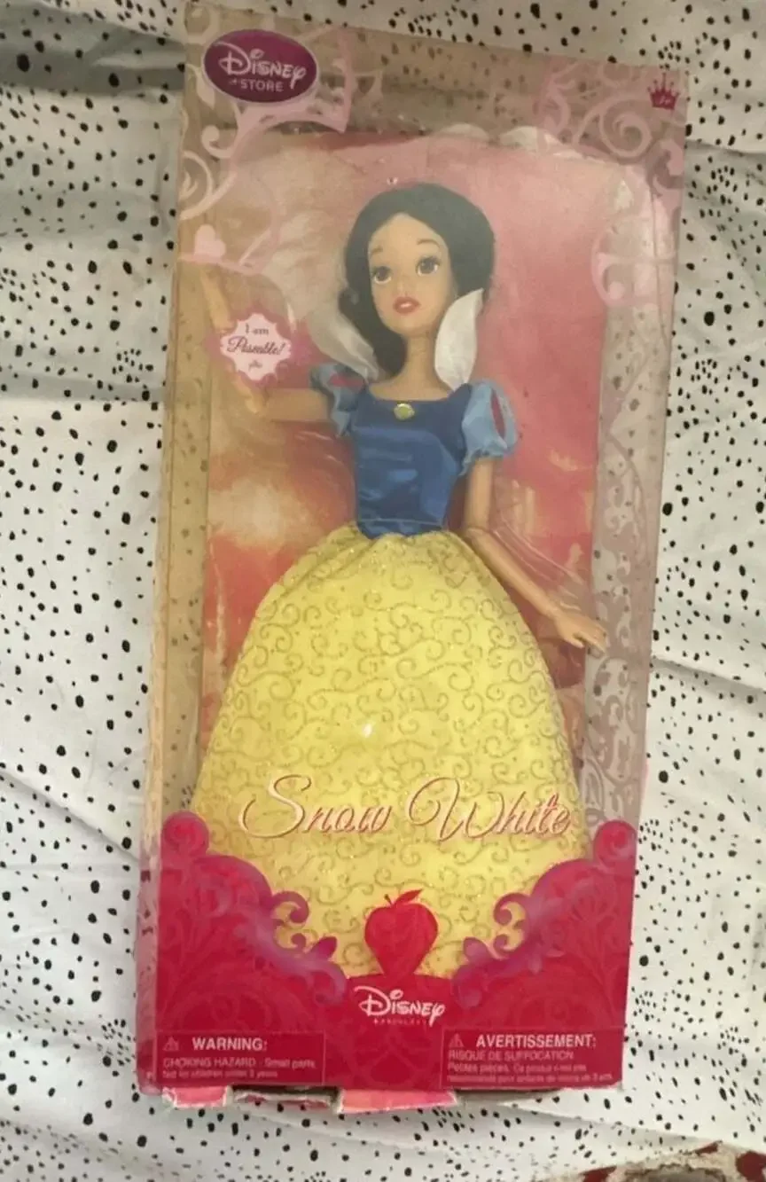 Disney Store Snow White Classic Posable Doll